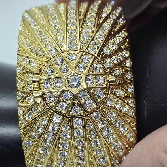 Victoria Wieck Crystal Cuff Bangle Hidden Analog Quartz Ladies Watch New Battery main image 10